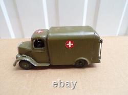Vintage Britains No 1512 Army Ambulance With Wounded Soldier And Driver
