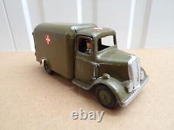 Vintage Britains No 1512 Army Ambulance With Wounded Soldier And Driver