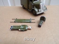 Vintage Britains No 1512 Army Ambulance With Wounded Soldier And Driver