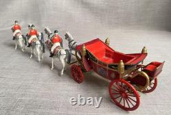 Vintage Britains Set 9402 Landau Coach With 6 x Grey Windsor Horse Team