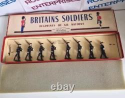 Vintage Britains Soldiers 2089 Gloucestershire Regiment 2 With Some Damage