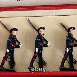 Vintage Britains Soldiers 2089 Gloucestershire Regiment 2 With Some Damage
