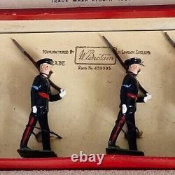 Vintage Britains Soldiers 2089 Gloucestershire Regiment 2 With Some Damage