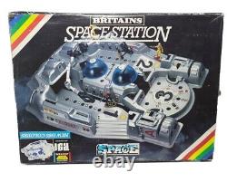 Vintage Britains Space Station 9111 Large Diecast Playset With Figures Boxed