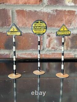 Vintage Lead Britains / Givjoy Motor Patrols and Road Signs Set