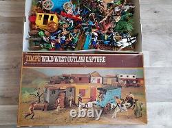 Vintage Timpo & Britains wild West cowboys, Indians plastic figures lot, toys
