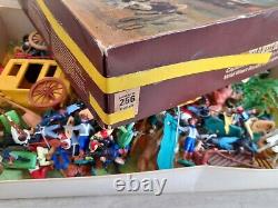 Vintage Timpo & Britains wild West cowboys, Indians plastic figures lot, toys