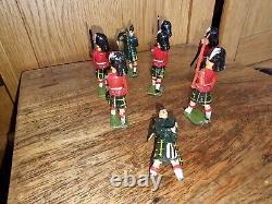 Vintage W. Britain No. 77 The Gordon Highlanders with Piper Painted Metal Soldier