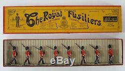 Vtg Britains Lead Toy Soldiers The Royal Fusiliers Marching Dress Rifle Packs #7