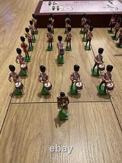 WBritain Britains Toy Soldiers Grenadier Guard Fife & Drum Band 41175 34 Figures