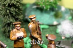 WW1 Britains and j hill lead soldiers x22 + WWI Cap firing britains cannon