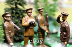 WW1 Britains and j hill lead soldiers x22 + WWI Cap firing britains cannon