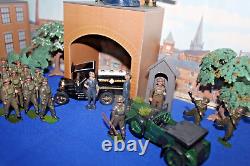 WWII Britains cast soldiers. HQ parade/Corgi Bentley/ford tanker. Unique tin