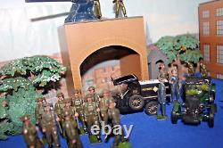 WWII Britains cast soldiers. HQ parade/Corgi Bentley/ford tanker. Unique tin
