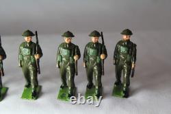 W. BRITAIN 1858 INFANTRY Britains' Soldiers in Action SET With Box #V24