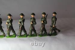 W. BRITAIN 1858 INFANTRY Britains' Soldiers in Action SET With Box #V24