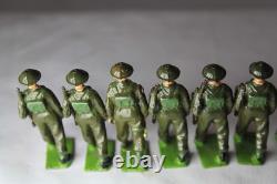 W. BRITAIN 1858 INFANTRY Britains' Soldiers in Action SET With Box #V24
