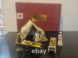 W. Britain 41115 Regimental First Aid Post with Nurses & Wounded Soldiers & Tent