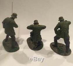W. Britain No. 23054 WWI German 210mm Howitzer and 5 Man Crew