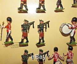 W. Britain's ROAN Box Drum & Pipe Band of the Irish Guards 9428 MIB