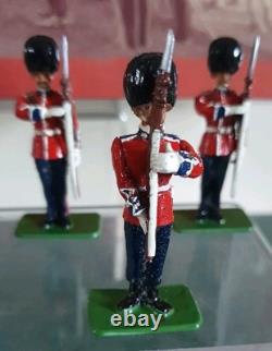 W. Britains 00215 Scots Guards Colour Party In State Dress 1899 Set Boxed + Coa