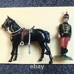 W Britains 182 11th HUSSARS (DISMOUNTED) Pre-War, Whisstock Box