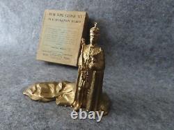 W. Britains No1472 HM King George VI in Coronation Robes Gilt Finish Lead Figure