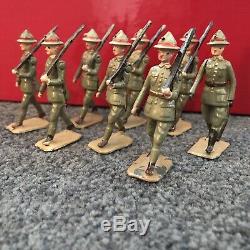 W Britains No. 1542 New Zealand Infantry 7 Marching at Slope, Officer, Box