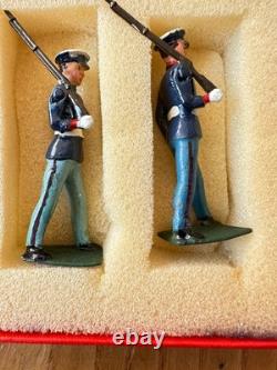 W Britains Post War 1948 Set 228 U. S. Marines with White Caps Original Paint