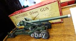 W. Britains Set 2064 a 155mm Gun with matt green finish in Original Box