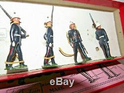 W Britains Set 35 Types of the Royal Navy Royal Marines 8 Figures 1937-1946