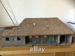 W britains toy soldiers storehouse very heavy excellent zulu war building