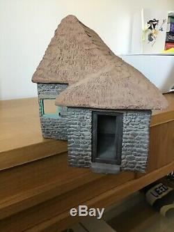 W britains toy soldiers storehouse very heavy excellent zulu war building