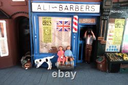 William Britain Circus Street Scene Diorama with Circus Land Rover Vehicle 8673