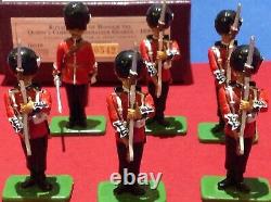 William Britain Hamleys Royal Guard of Honour The Queens Company Grenadier 00319