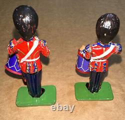William Britain Scots Guards Side And Tenor Drummers X 9