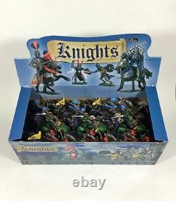 William Britain Super Deetail Plastic Mounted Knights 17851 New Boxed