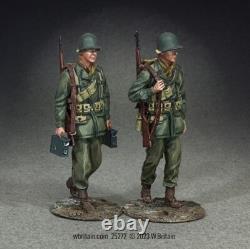 William Britains 25272 Slogging Along Two U. S. Infantrymen Marching WW2/WWII
