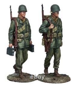William Britains 25272 Slogging Along Two U. S. Infantrymen Marching WW2/WWII William Britains 25272 Slogging Along Two U. S. Infantrymen Marching WW2/WWII