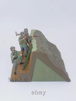 William Britains 41147 WW1/WWI 3 German Infantry in Trench Set